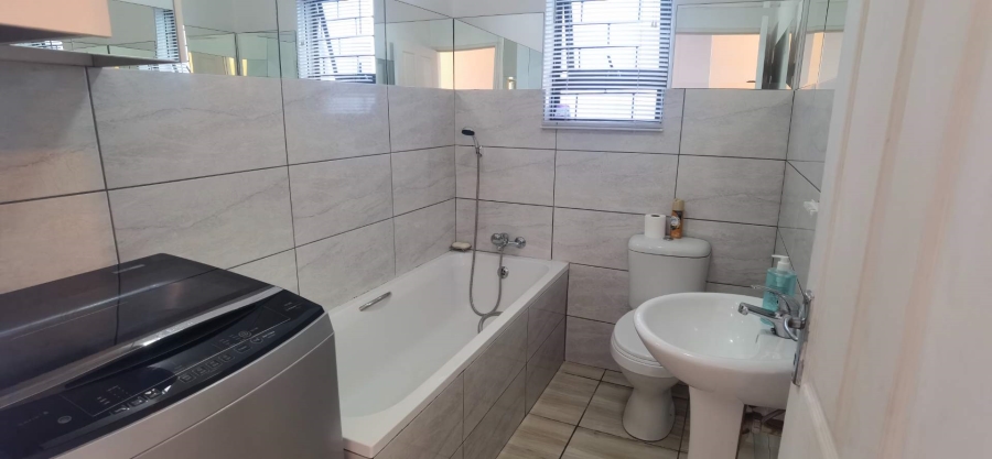 3 Bedroom Property for Sale in Beverly Park Western Cape